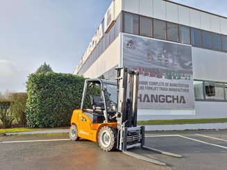Четырехопорные погрузчики Hangcha XE38i