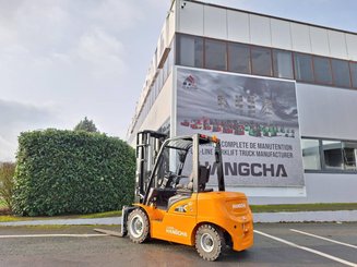 Четырехопорные погрузчики Hangcha XE38i
