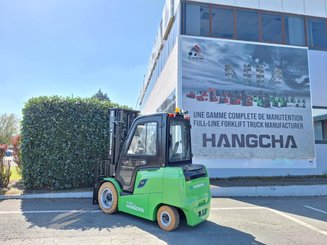 Четырехопорные погрузчики Hangcha AE30-I