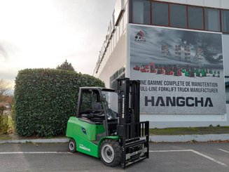 Четырехопорные погрузчики Hangcha AE30-I