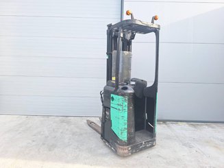 Штабелеры с платформой для оператора Caterpillar NSR16N