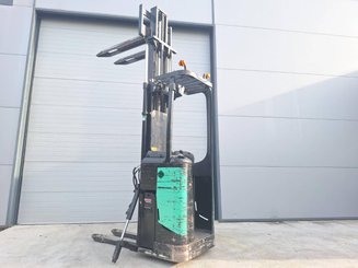 Штабелеры с платформой для оператора Caterpillar NSR16N