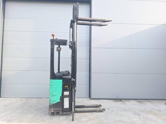 Штабелеры с платформой для оператора Caterpillar NSR16N