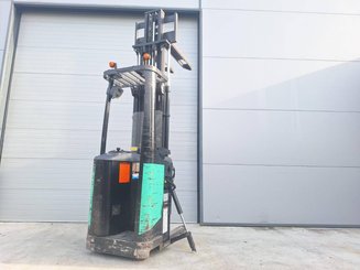 Штабелеры с платформой для оператора Caterpillar NSR16N