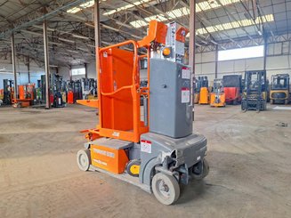 Строительный подъёмник с вертикальной мачтой JLG TOUCAN DUO