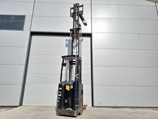 Штабелеры с платформой для оператора Caterpillar NSR16NI
