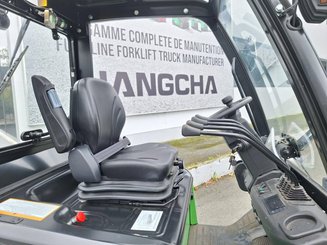 Четырехопорные погрузчики Hangcha AE25-I