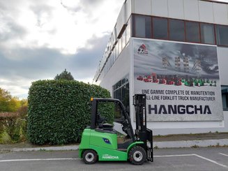 Четырехопорные погрузчики Hangcha AE25-I