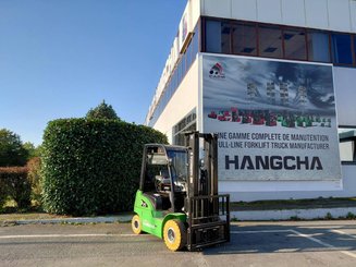 Четырехопорные погрузчики Hangcha XC25i