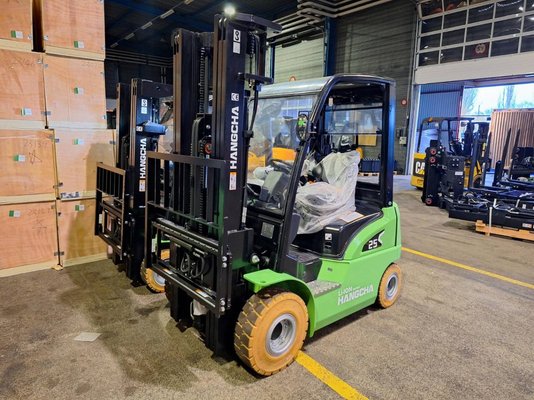 Четырехопорные погрузчики Hangcha XC25i - 1
