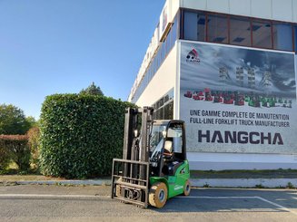 Четырехопорные погрузчики Hangcha XC25i