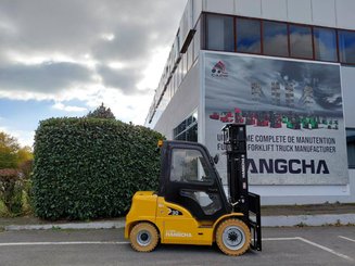 Четырехопорные погрузчики Hangcha XE30i (CPD30-XEY2-SI)