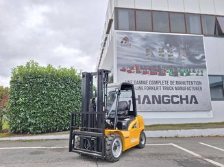 Четырехопорные погрузчики Hangcha XE30i (CPD30-XEY2-SI)