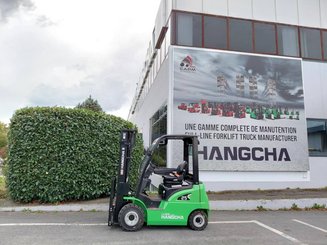 Четырехопорные погрузчики Hangcha XC25i