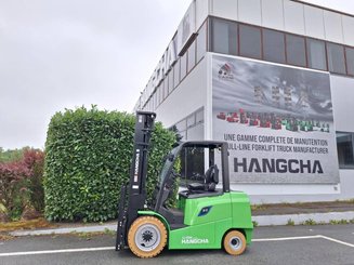 Четырехопорные погрузчики Hangcha AE30-I