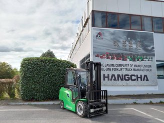 Четырехопорные погрузчики Hangcha AE30-I