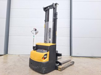 Штабелер с кадрируюющей поперечиной Caterpillar NSP16N2S - 1