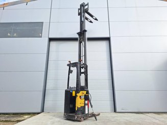 Штабелеры с платформой для оператора Caterpillar NSR16N