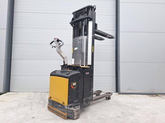 Штабелеры с электроприводом Caterpillar NSV16Ni