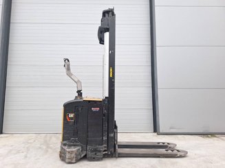Штабелеры с электроприводом Caterpillar NSV16Ni