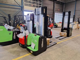 Штабелеры с электроприводом Hangcha CDD12-AC2-i 