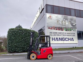 Четырехопорные погрузчики Hangcha AE18