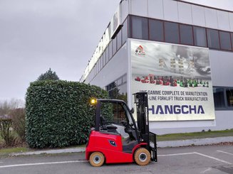 Четырехопорные погрузчики Hangcha AE18