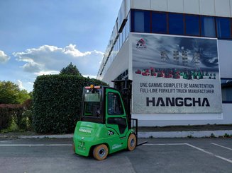 Четырехопорные погрузчики Hangcha XC25i