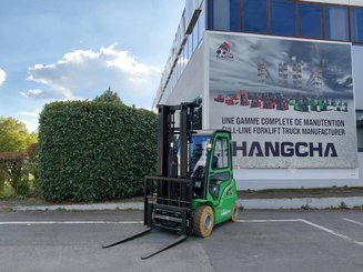 Четырехопорные погрузчики Hangcha XC25i