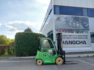 Четырехопорные погрузчики Hangcha XC25i