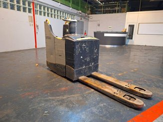 Трехсекционная Crown WT3040