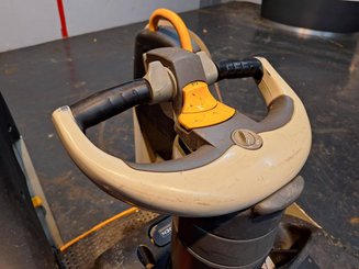 Трехсекционная Crown WT3040