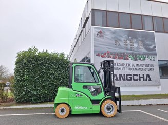 Четырехопорные погрузчики Hangcha XC50i-600