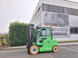 Четырехопорные погрузчики Hangcha XC50i-600