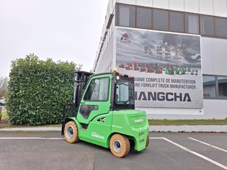 Четырехопорные погрузчики Hangcha XC50i-600