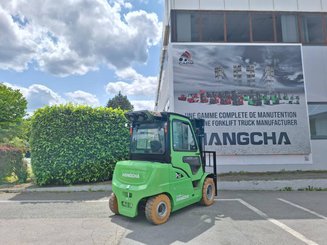Четырехопорные погрузчики Hangcha XC50i-600