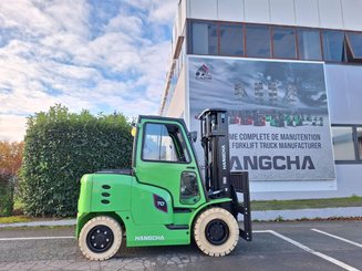 Четырехопорные погрузчики Hangcha X70i