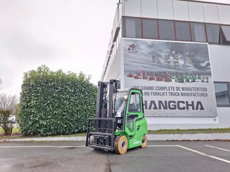 Четырехопорные погрузчики Hangcha AE20Ci
