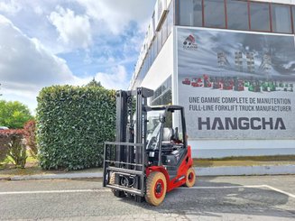 Четырехопорные погрузчики Hangcha XF25G-2