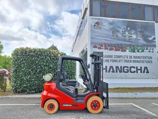Четырехопорные погрузчики Hangcha XF25G-2