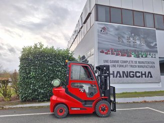 Четырехопорные погрузчики Hangcha XF25G-2