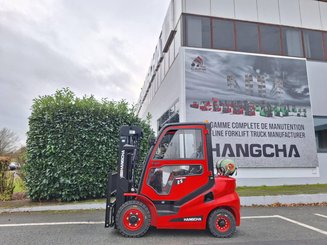 Четырехопорные погрузчики Hangcha XF25G-2