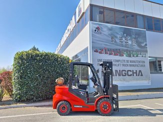 Четырехопорные погрузчики Hangcha XF30G-2