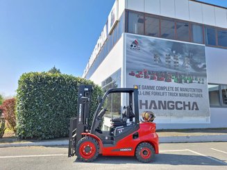Четырехопорные погрузчики Hangcha XF30G-2
