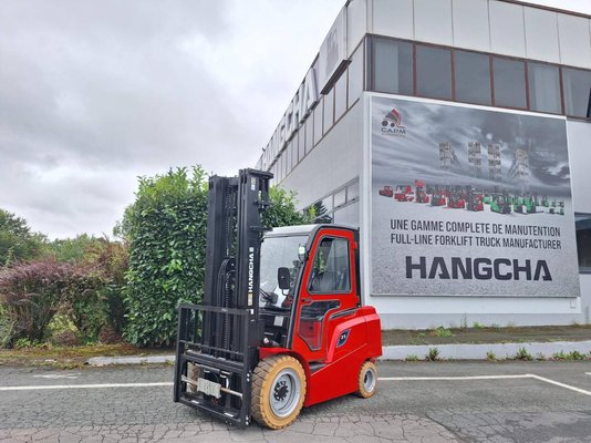 Четырехопорные погрузчики Hangcha AE35 - 1