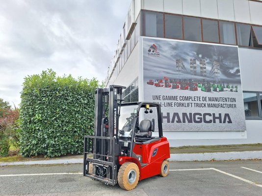 Четырехопорные погрузчики Hangcha AE25 - 1
