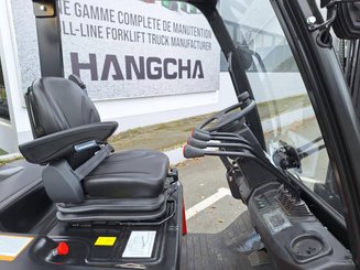 Четырехопорные погрузчики Hangcha AE25