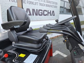 Четырехопорные погрузчики Hangcha AE30