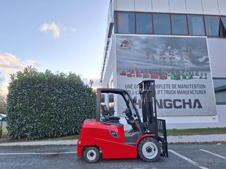 Четырехопорные погрузчики Hangcha AE30