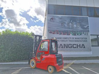 Четырехопорные погрузчики Hangcha AE30